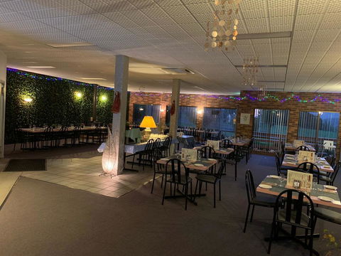 Mountain Creek Motel Bar & Restaurant - Local Tourism 17
