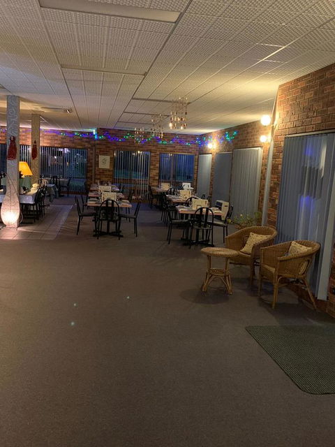 Mountain Creek Motel Bar & Restaurant - Local Tourism 15