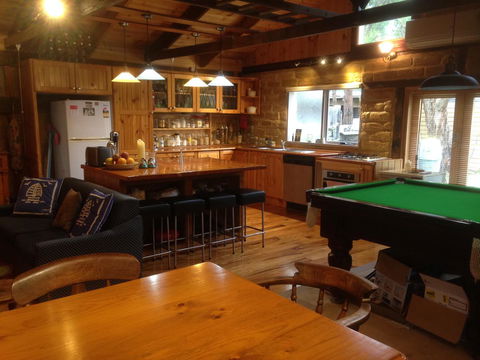 Mud Hollow Barn - Local Tourism 1