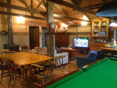 Mud Hollow Barn - Local Tourism 7