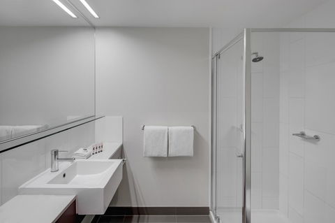 Travelodge Hotel Melbourne Docklands - Accommodation Australia 6