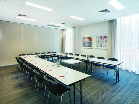 Travelodge Hotel Melbourne Docklands - Accommodation Australia 11