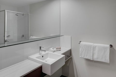 Travelodge Hotel Melbourne Docklands - Accommodation Australia 14