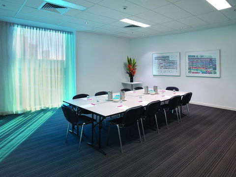 Travelodge Hotel Melbourne Docklands - Accommodation Australia 22