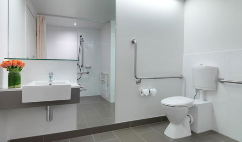 Travelodge Hotel Melbourne Docklands - Accommodation Australia 19