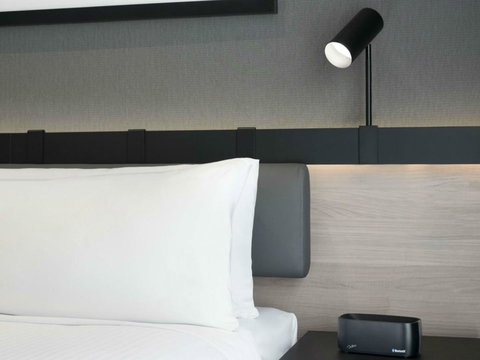 Vibe Hotel Melbourne Docklands - Accommodation Australia 13