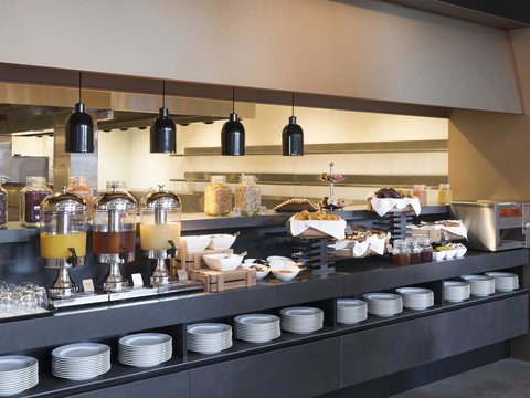 Vibe Hotel Melbourne Docklands - Accommodation Australia 18