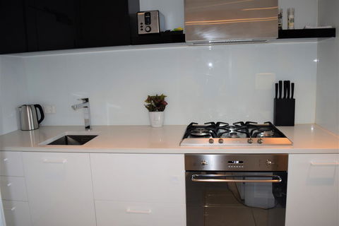 Executive Stay Little Collins Street - Local Tourism 4