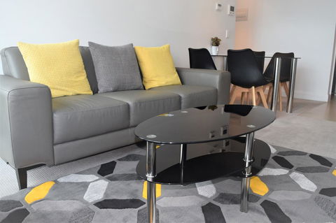 Executive Stay Little Collins Street - Local Tourism 1