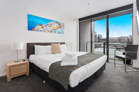 Docklands Private Collection - NEWQUAY - Accommodation Australia 8