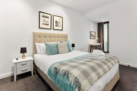 Docklands Private Collection - NEWQUAY - Accommodation Australia 11