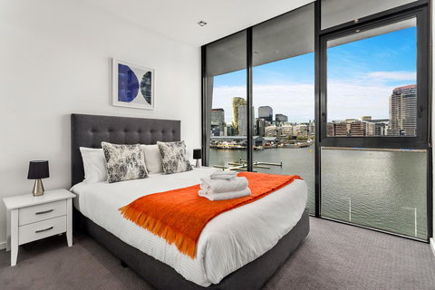 Docklands Private Collection - NEWQUAY - Accommodation Australia 12