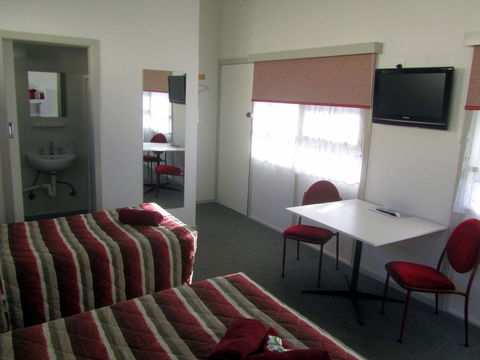 The Highlander Motel - 24HR Check In - Australia Shopping 27
