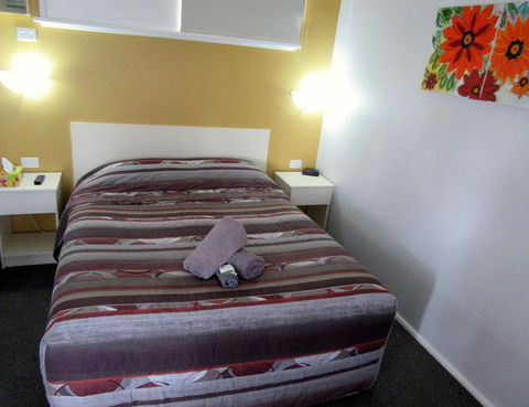 The Highlander Motel - 24HR Check In - Australia Shopping 13