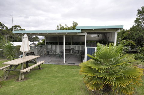 Ballymena Holiday Units - Accommodation Australia 1