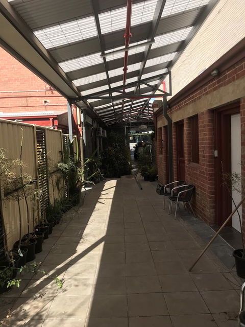 CROWN CENTRAL BUSINESS DISTRICT MOTEL - NO UNDER 18s - Accommodation Australia 14