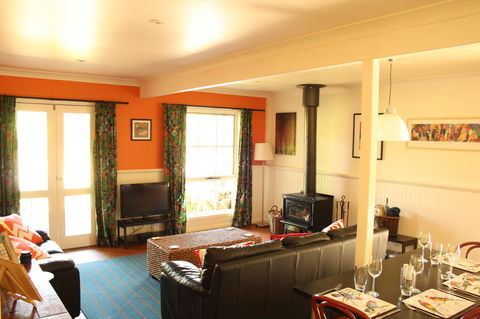Merrimeet Cottages - Accommodation Australia 6