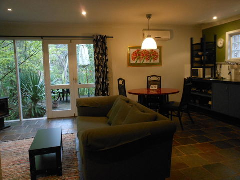 Merrimeet Cottages - Accommodation Australia 12