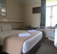 Twin City Motor Inn - Bed n Breakfasts