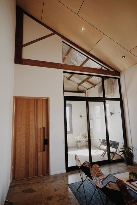 THE WAREHOUSE APARTMENTS - Accommodation Australia 15