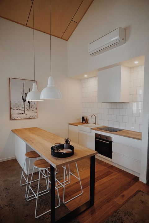 THE WAREHOUSE APARTMENTS - Accommodation Australia 16