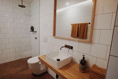 THE WAREHOUSE APARTMENTS - Accommodation Australia 10