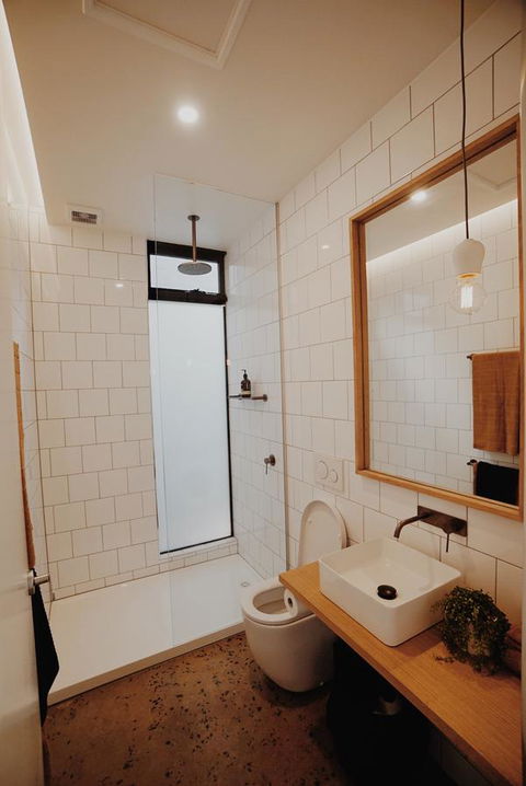 THE WAREHOUSE APARTMENTS - Accommodation Australia 18