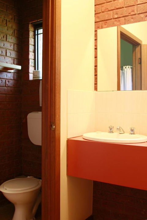 The Harrietville Snowline Hotel - Accommodation Australia 8