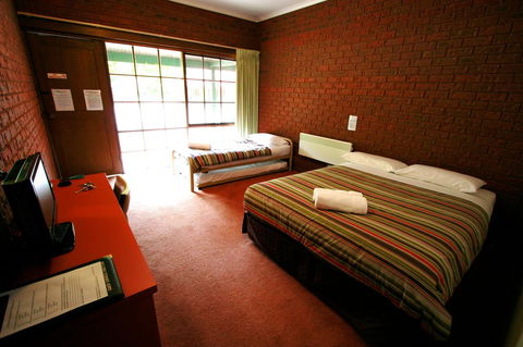 The Harrietville Snowline Hotel - Accommodation Australia 7