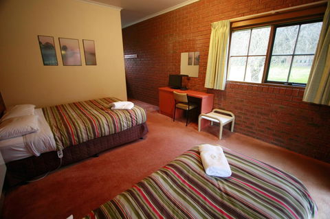 The Harrietville Snowline Hotel - Accommodation Australia 2