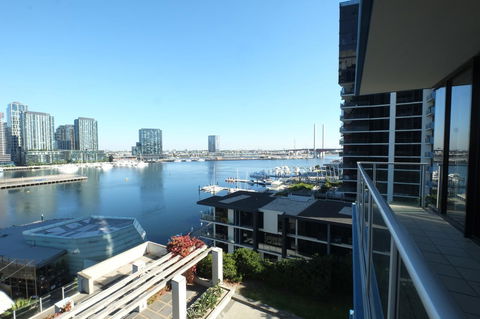 ACD Apartments - Accommodation Australia 4