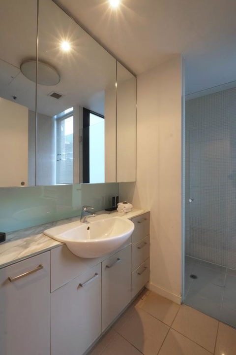 ACD Apartments - Accommodation Australia 1