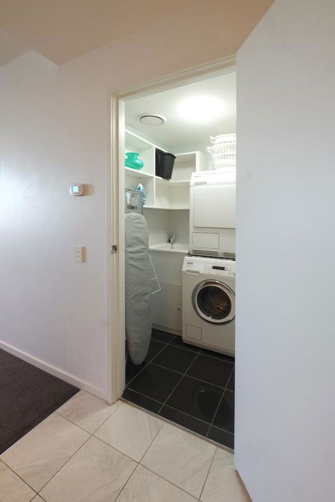 ACD Apartments - Accommodation Australia 14