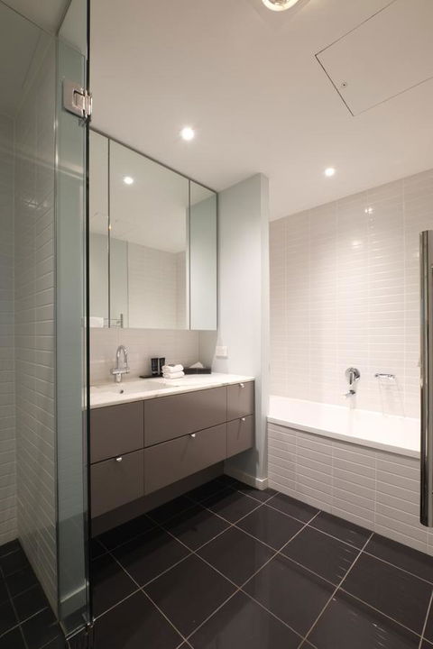 ACD Apartments - Accommodation Australia 15