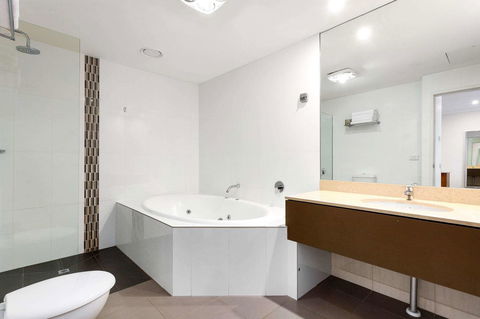 Quality Hotel Bayside Geelong - Australia Shopping 21