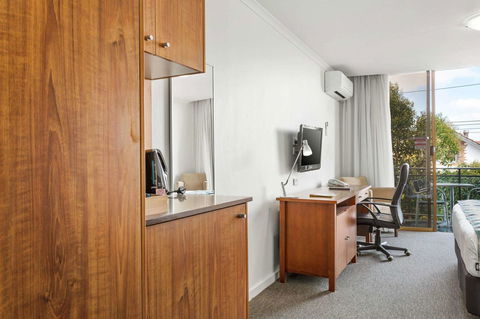 Quality Hotel Bayside Geelong - Australia Shopping 8
