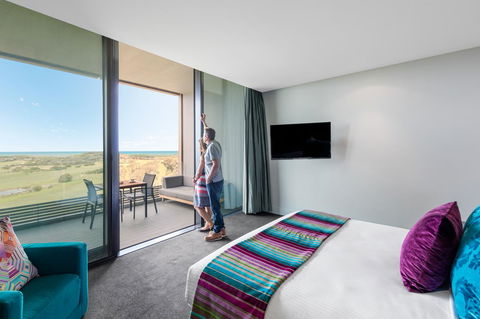 RACV Torquay Resort - Local Tourism 3