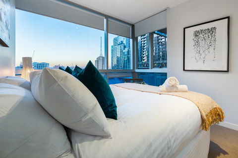 Auguste, Melbourne CBD Private Accommodation With Parking - Accommodation Australia 6