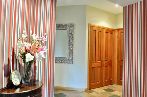Crimea Retreat - Accommodation Australia 4