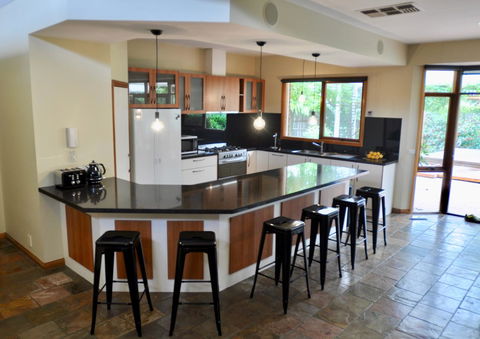 Crimea Retreat - Accommodation Australia 21
