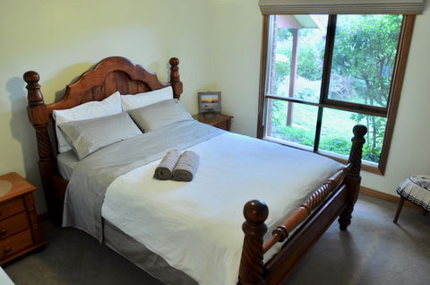 Crimea Retreat - Accommodation Australia 8
