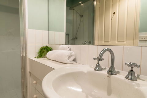 The Orchard House - Accommodation Australia 4