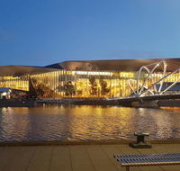 Signature Waterfront Apartments - Accommodation Australia