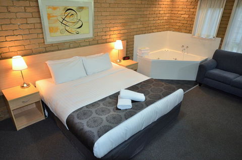 Tropicana Motor Inn - Local Tourism 5