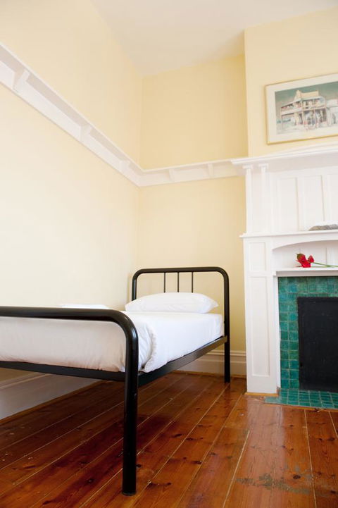 Hotel Claremont Guest House - Accommodation Australia 4