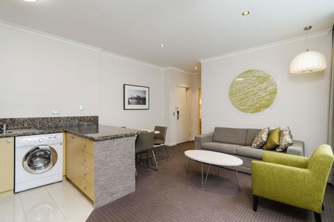 Clarion Suites Gateway - Local Tourism 29