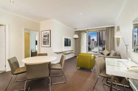 Clarion Suites Gateway - Local Tourism 9