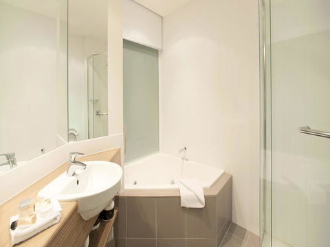 The Waves Apartments - Local Tourism 7