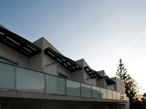 The Waves Apartments - Local Tourism 24