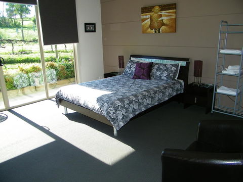 De\'Vine Escape - Accommodation Australia 6